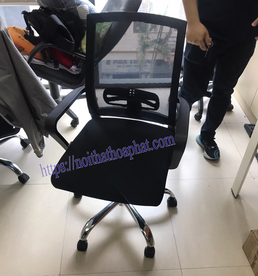 Hình ảnh thực tế ghế lưới hòa phát GL117