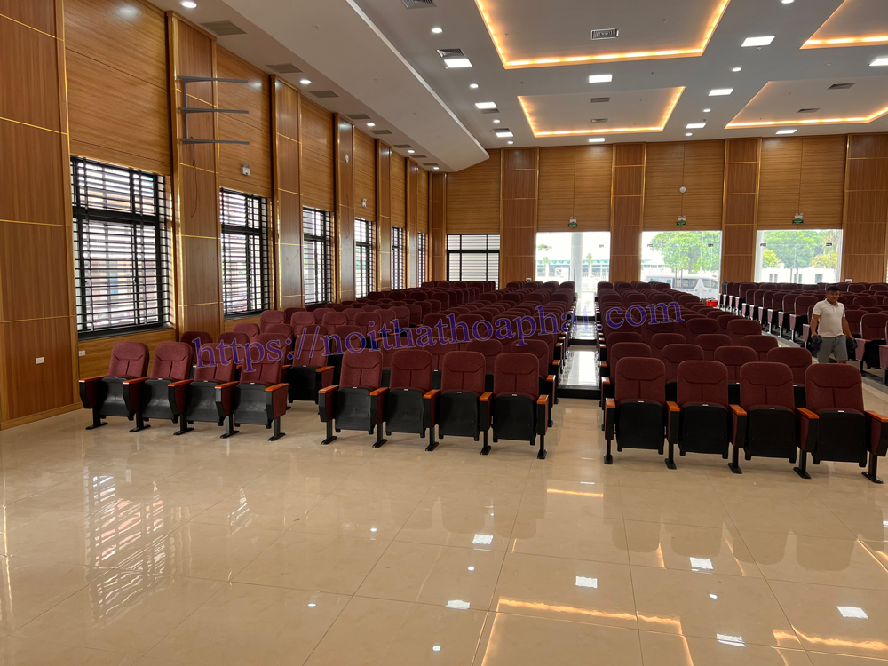 Hoàn thiện 456 chiếc ghế hội trường tại Đại học Khoa học Thái Nguyên