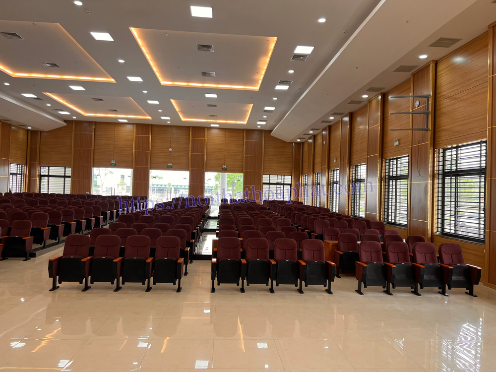 Lắp đặt 456 chiếc ghế hội trường tại Đại học Khoa học Thái Nguyên