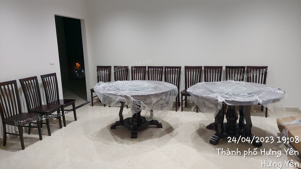 Bàn ghế nhà ăn Trung tâm Điều Hành Viễn Thông tỉnh Hưng Yên