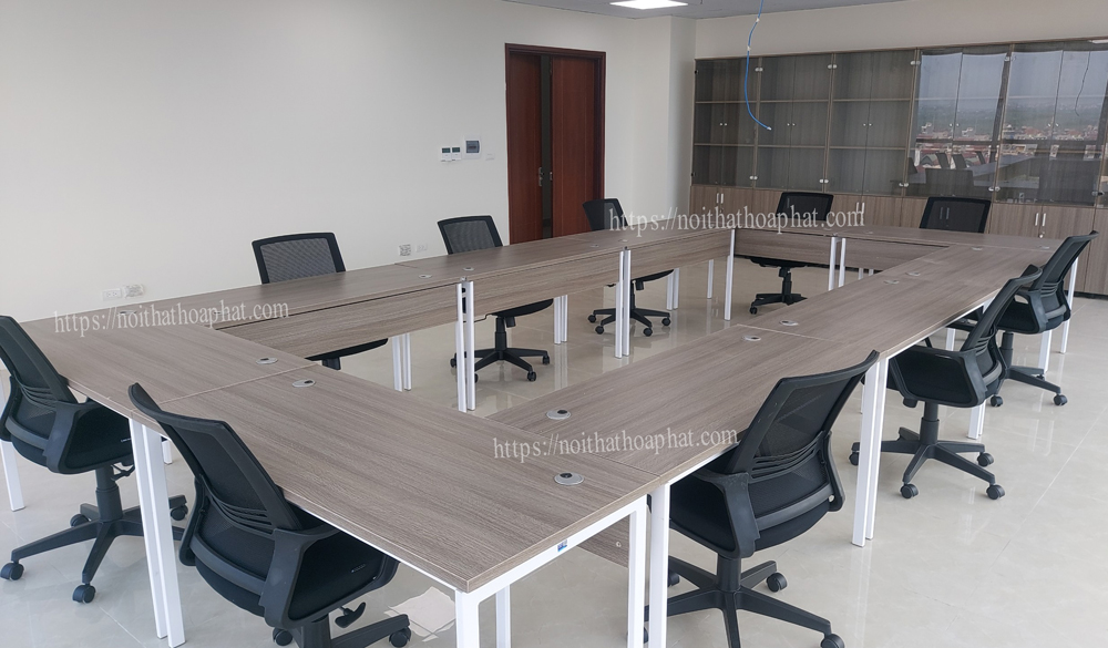 Bàn ghế phòng họp chân sắt cho Trung tâm Điều Hành Viễn Thông tỉnh Hưng Yên
