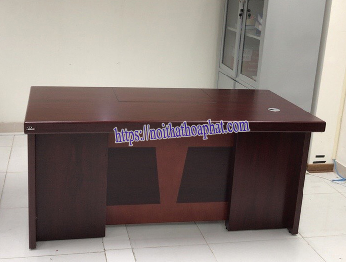 Hình ảnh bàn làm việc gỗ ET1600F