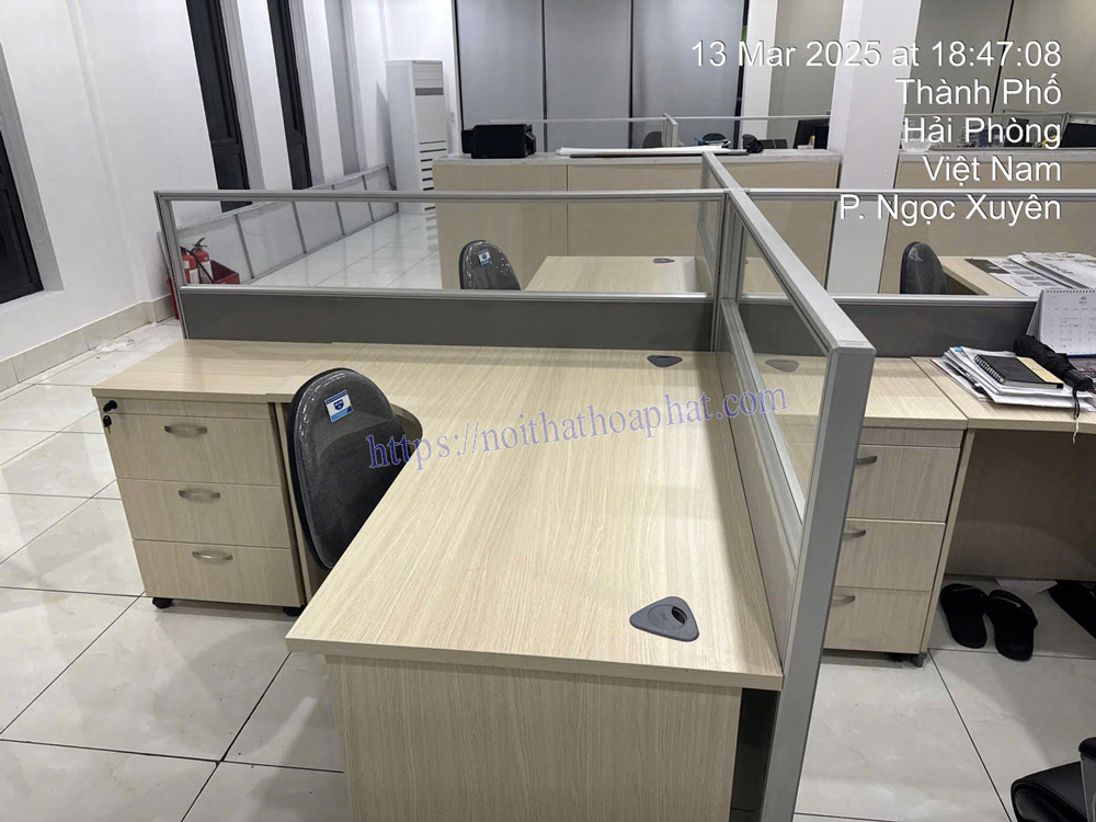 Lắp đặt bàn làm việc có vách ngăn tại KCN Đồ Sơn, Hải Phòng