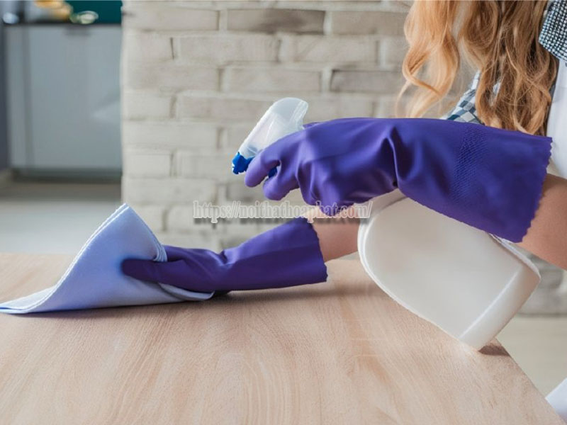 duy trì độ bền bàn họp melamine