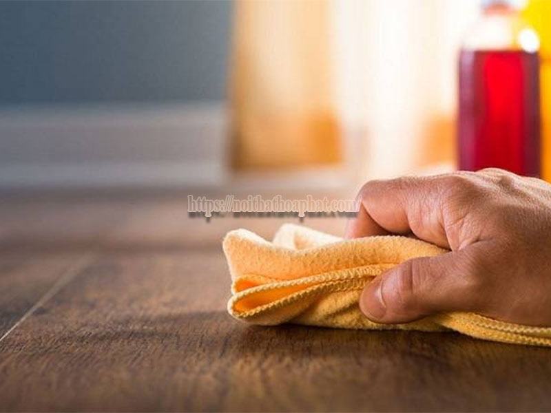 cách làm sạch bàn họp văn phòng