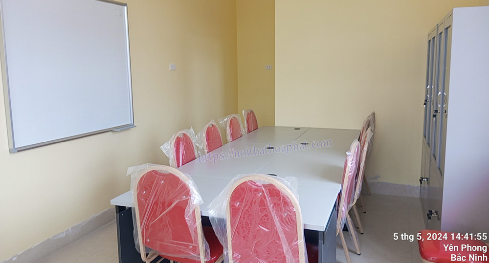 Cung cấp bàn ghế phòng họp, tủ tài liệu cho trường tiểu học
