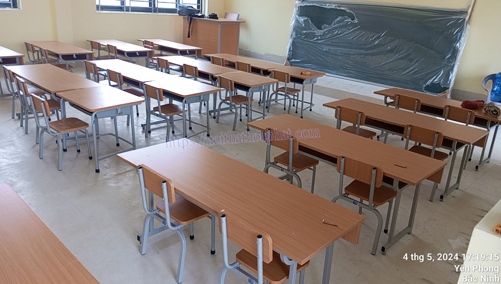 Cung cấp Bàn ghế học sinh Hòa Phát cho trường tiểu học