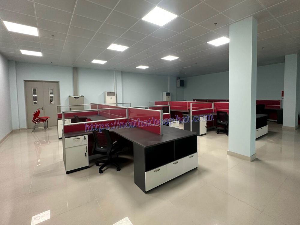 Nội thất phòng làm việc tại Công ty TNHH May Tinh Lợi