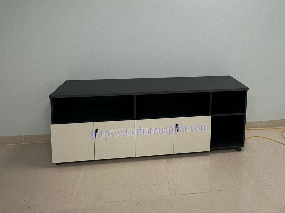 Tủ văn phòng tại Công ty TNHH May Tinh Lợi