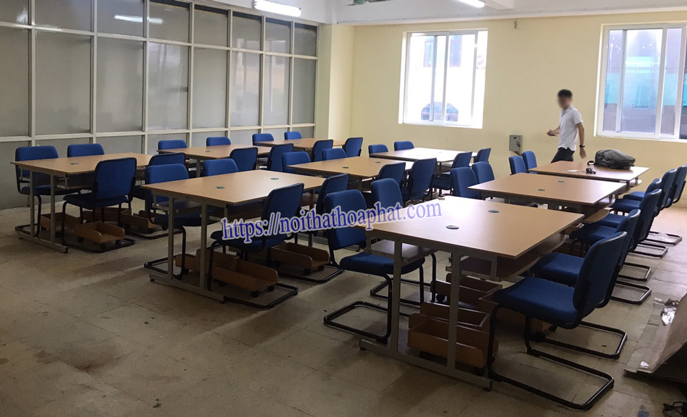 Hình ảnh 36 chiếc ghế chân quỳ VT1K tại Cầu Diễn, Bắc Từ Liêm, Hà Nội