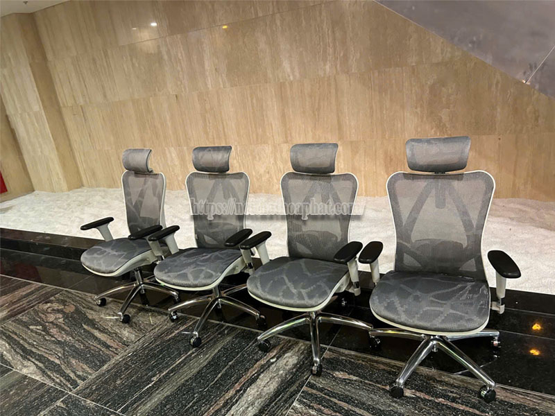 ghế ergonomic có cần lắp không
