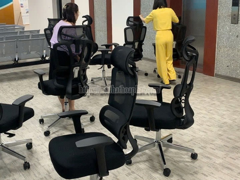 tác dụng của ghế công thái học với cột sống