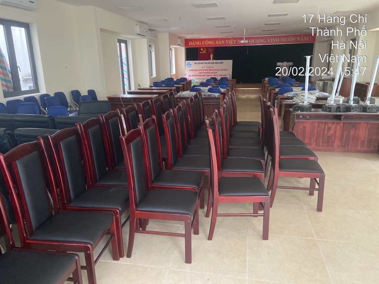 Ghế hội trường bằng da