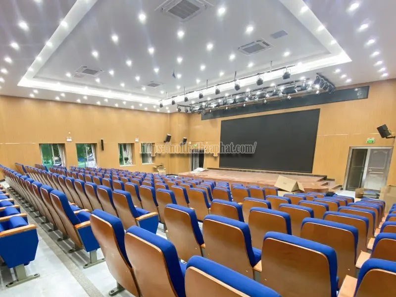 Phân biệt ghế hội trường và ghế hội thảo