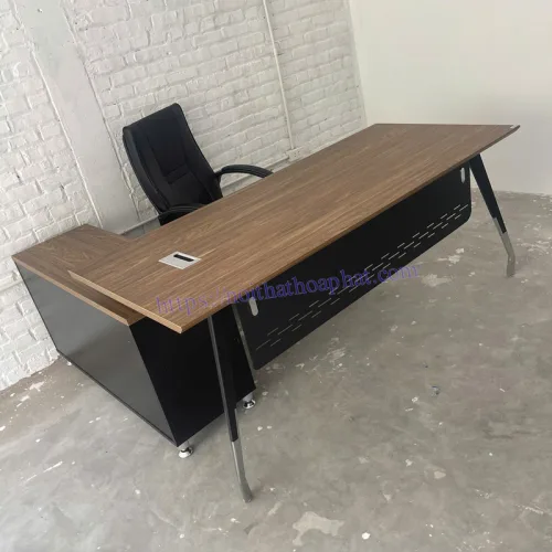 Hình ảnh thực tế bàn làm việc 1m8 BRIP1880C15