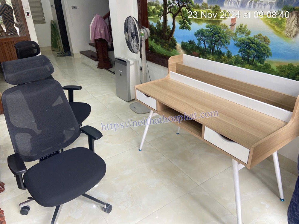 Hình ảnh thực tế bàn làm việc tại nhà BMT03