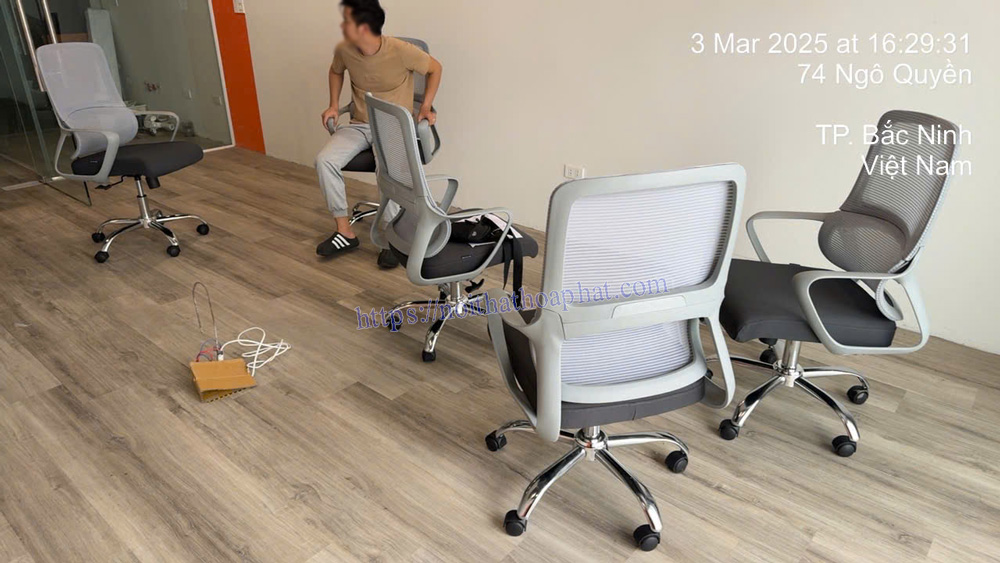 Hình ảnh thực tế của ghế lưới nhân viên GL124