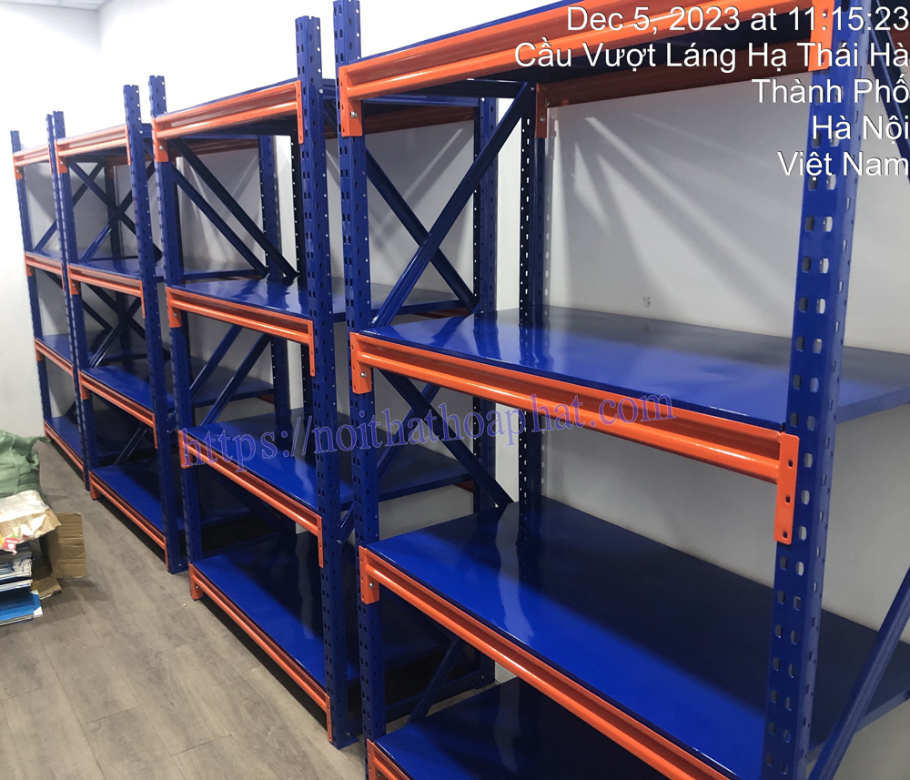 Giá sắt trung tải kích thước 1m2