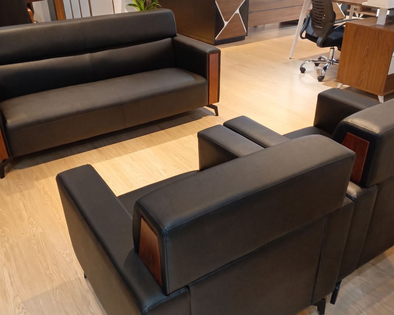 Hình ảnh thực tế Ghế sofa da cao cấp SF701