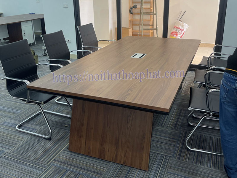 Tuổi thọ bàn họp gỗ công nghiệp