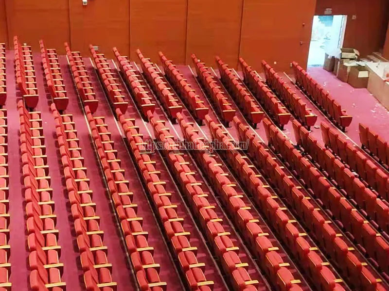 Mua ghế hội trường cho nhà hát cần lưu ý gì