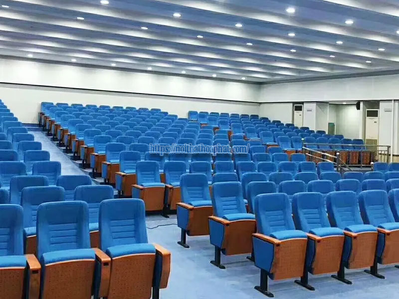 Mua ghế hội trường có cần đặt hàng không – Ghế hội trường Hòa Phát có sẵn