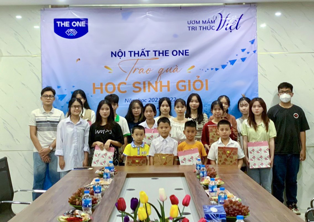 Nội Thất Hòa Phát (The One) - Trao quà học sinh giỏi 2021 - 2022 1