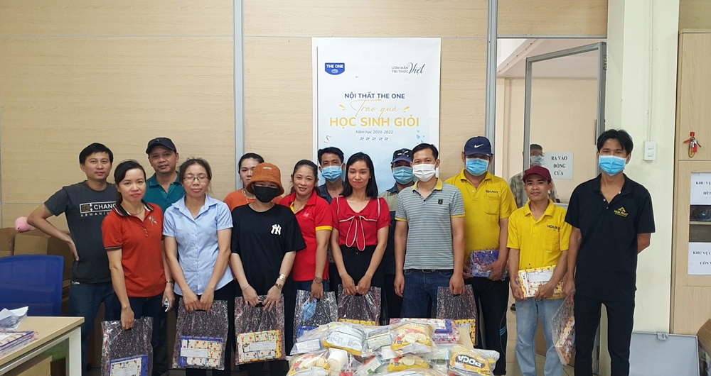 Nội Thất Hòa Phát (The One) - Trao quà học sinh giỏi 2021 - 2022 3