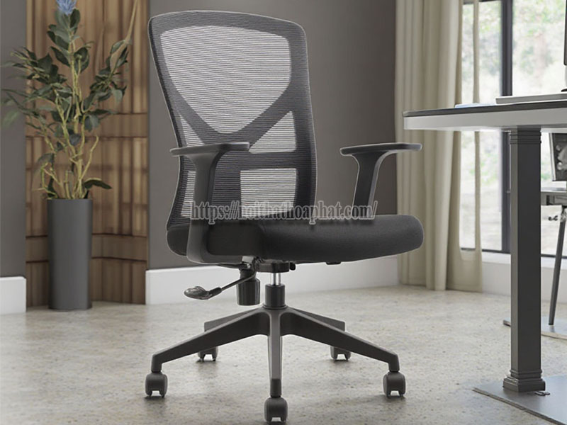 Nên mua ghế giám đốc da hay lưới