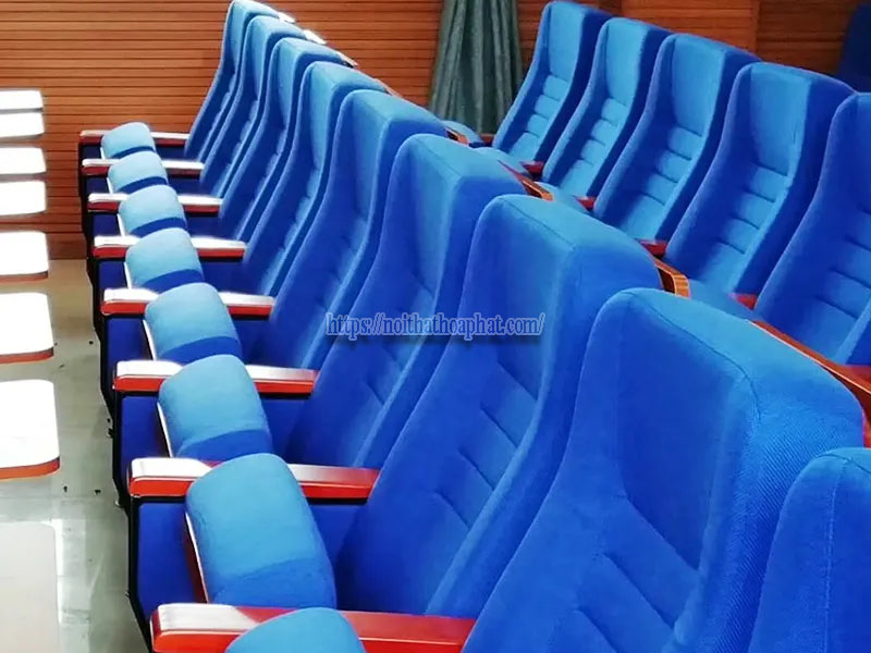 Giao hàng ghế hội trường toàn quốc