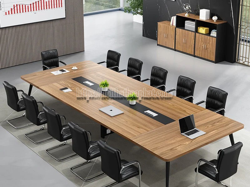 Bàn Họp Tròn Hay Chữ Nhật Tốt Hơn?