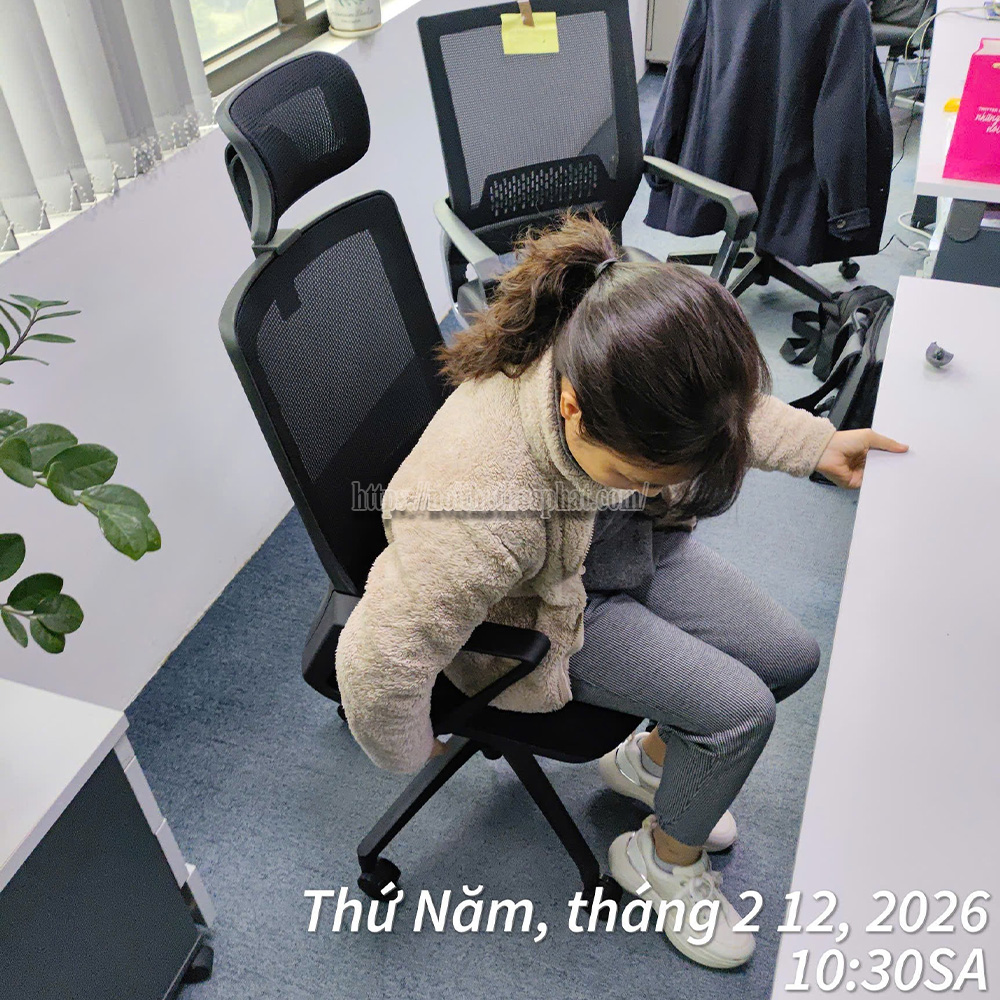 Cách hạ ghế xoay Hòa Phát