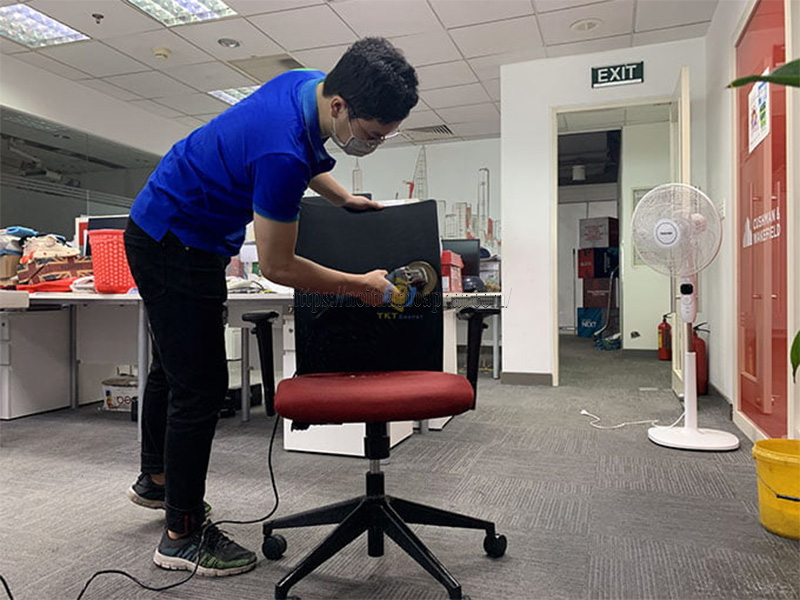 cách khử mùi ghế văn phòng.