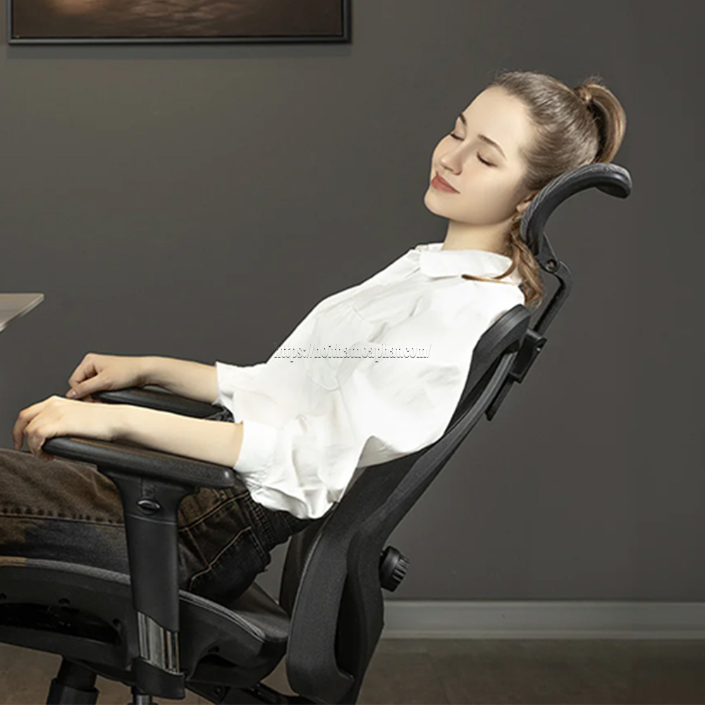 ngồi ghế lưới bị đau lưng