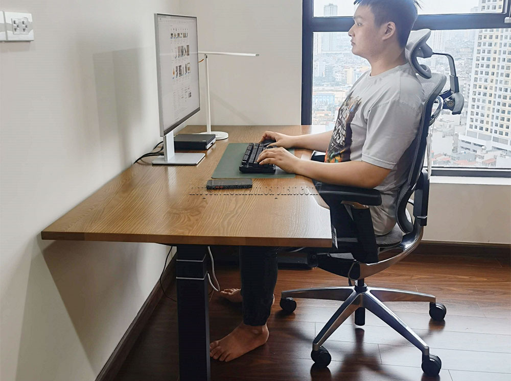 Có Nên Dùng Ghế Nhập Khẩu Cho Bàn Nâng Hạ? 3 Lưu Ý Cần Biết