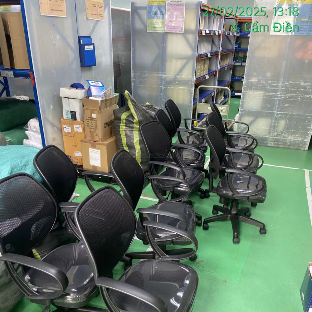 ghe-xoay-the-one-khuyen-mai