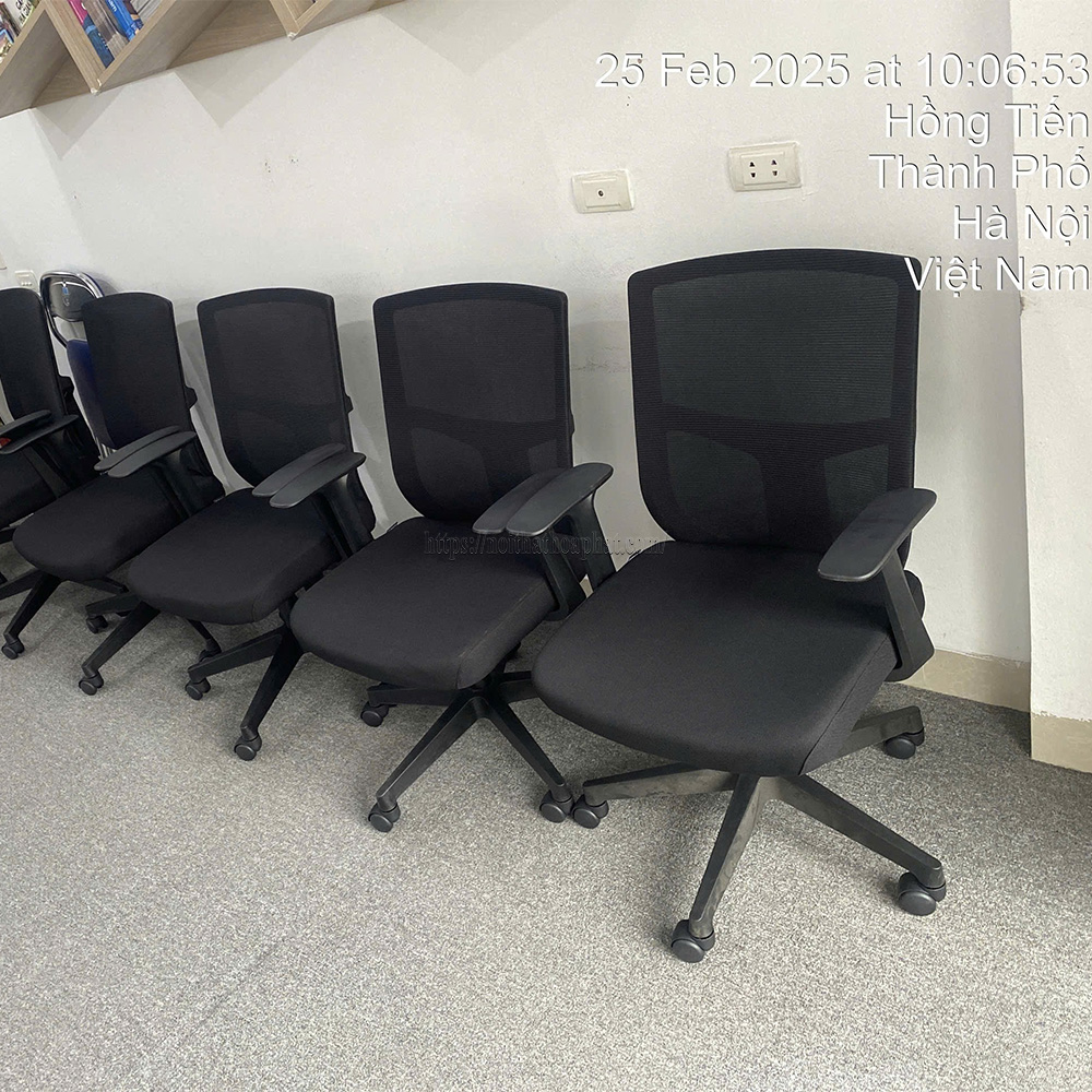 ghe-xoay-the-one-khuyen-mai