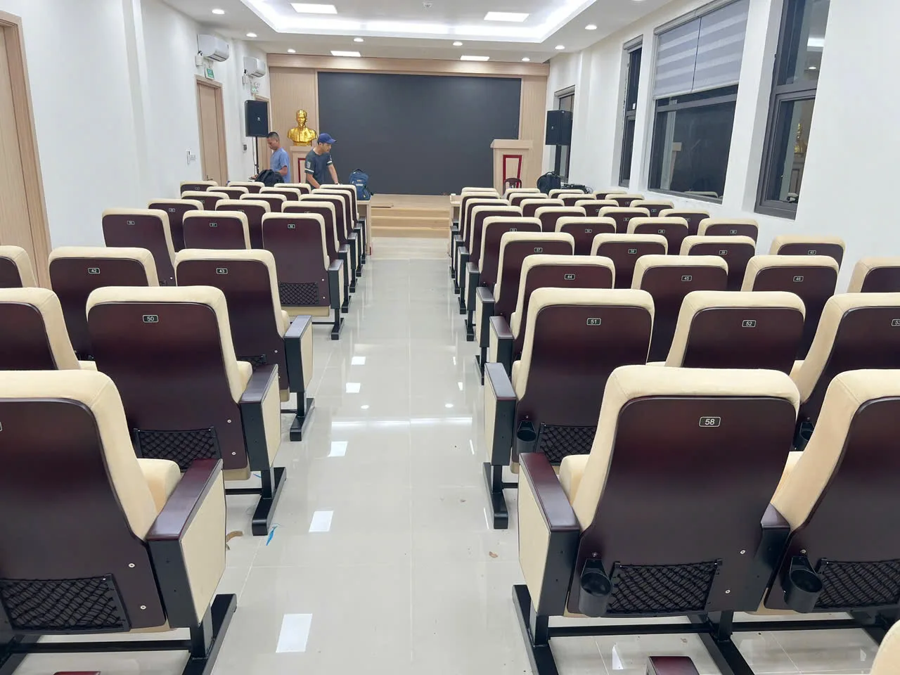 Cung cấp thi công nội thất văn phòng trọn gói