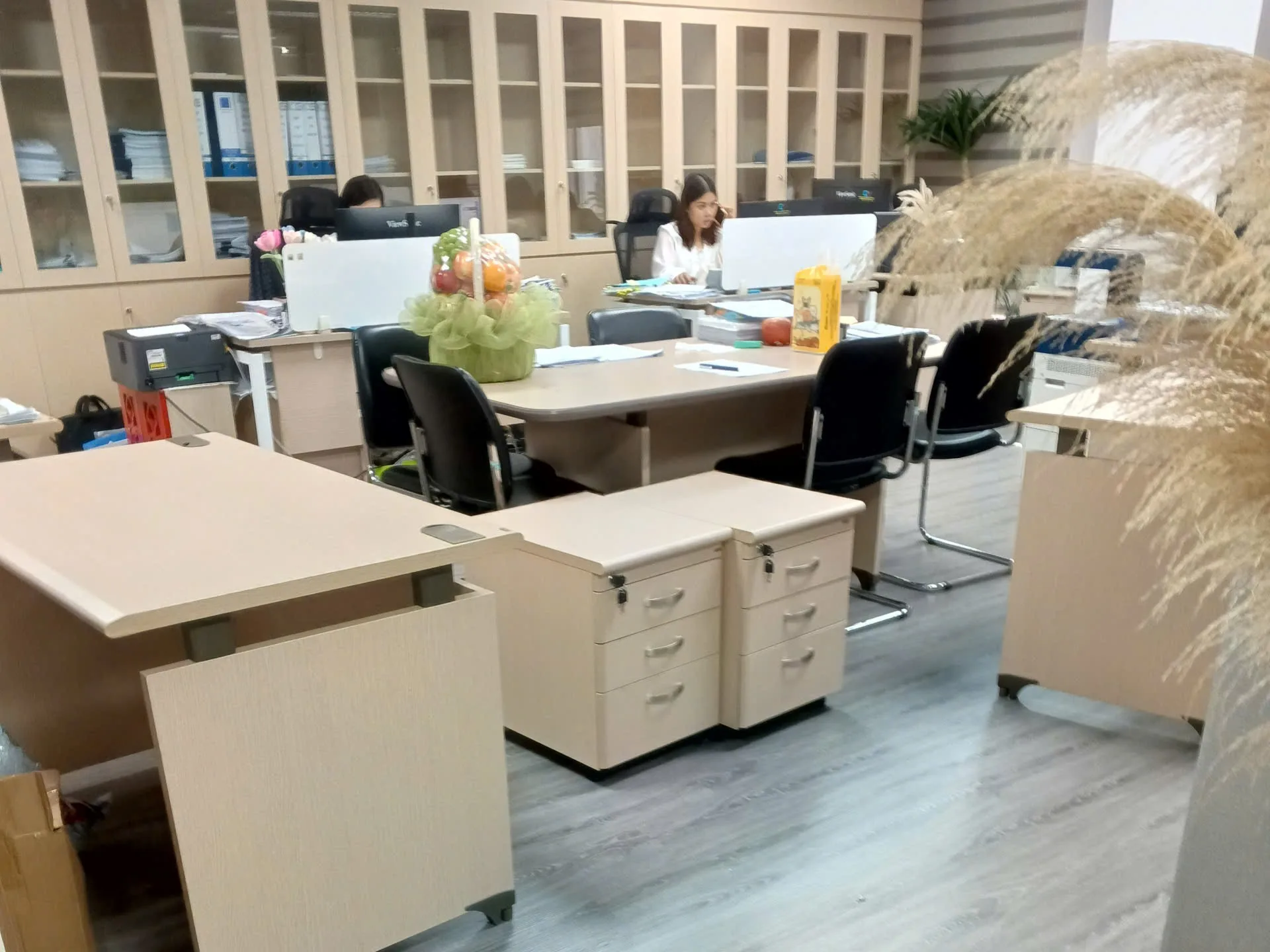 Báo giá nhà thầu nội thất văn phòng