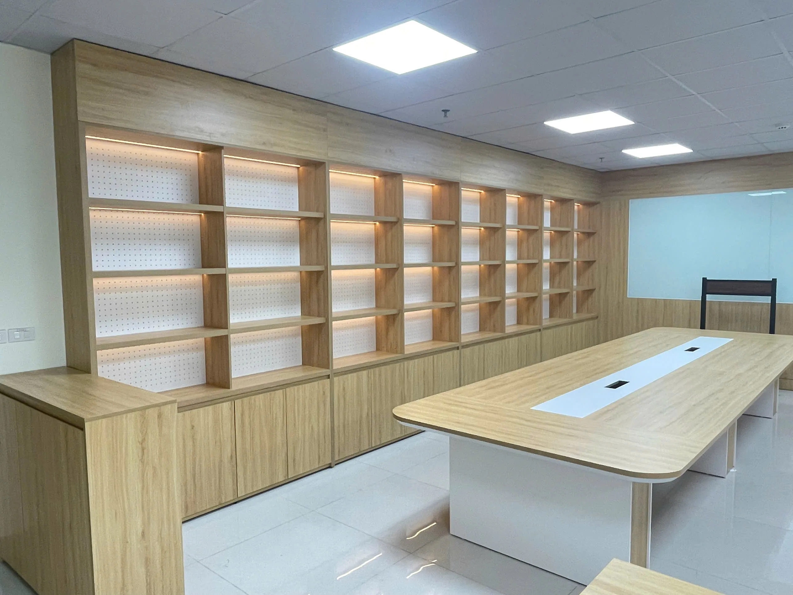 mua bàn ghế văn phòng nhập khẩu trung quốc ở đâu