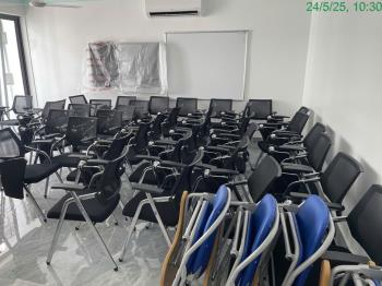 Các mẫu ghế hội trường chống trượt & chống ồn – Phù hợp nơi nào?