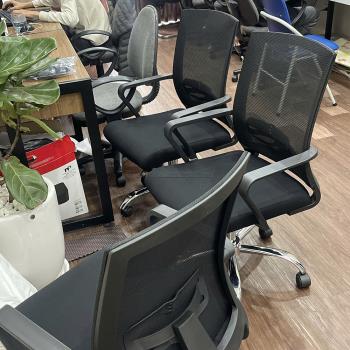 Ghế Xoay The One Khuyến Mãi: Có Nên Mua Hay Chỉ Là Giá Hời Trên Giấy?